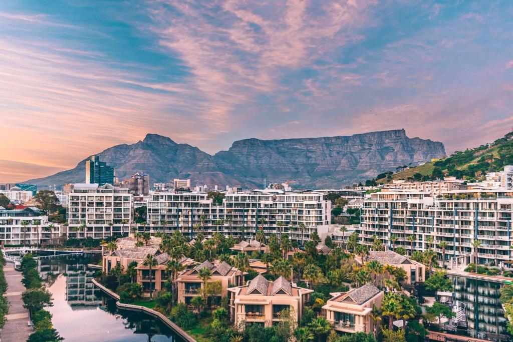 You think you know Cape Town… Until you stay here