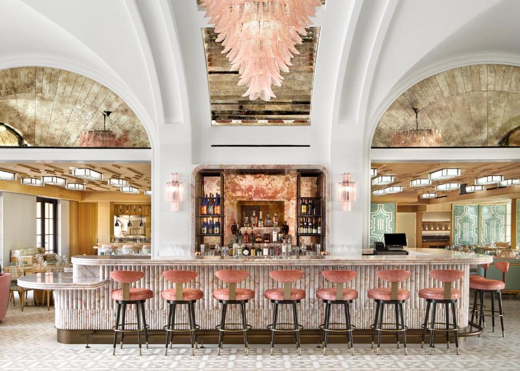 Inside the Palm House Hotel Palm Beach: A Luxury Escape in Palm Beach, Florida