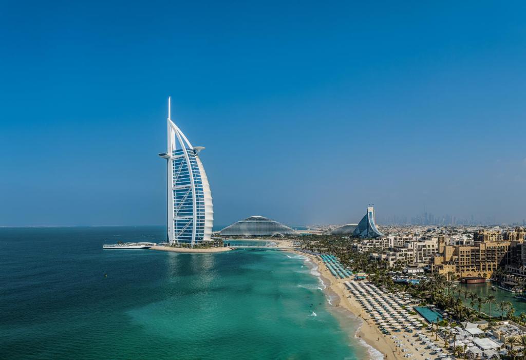 Jumeirah Burj Al Arab Dubai : plongée dans l’hôtel 7 étoiles légendaire des Émirats Arabes Unis