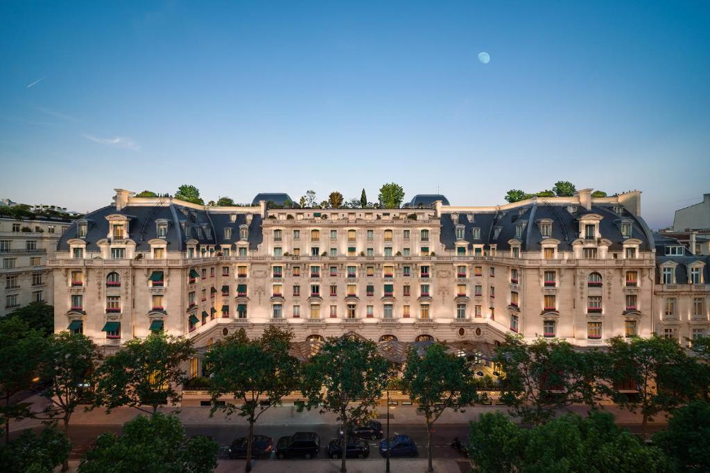 Séjour Peninsula Paris : Luxe Incomparable au Cœur de la Capitale Française